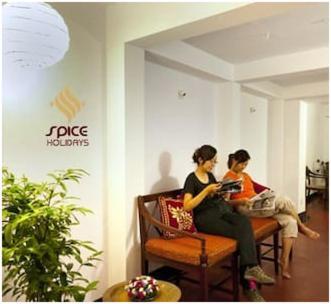 Spice Holidays Hotel Kochi Buitenkant foto