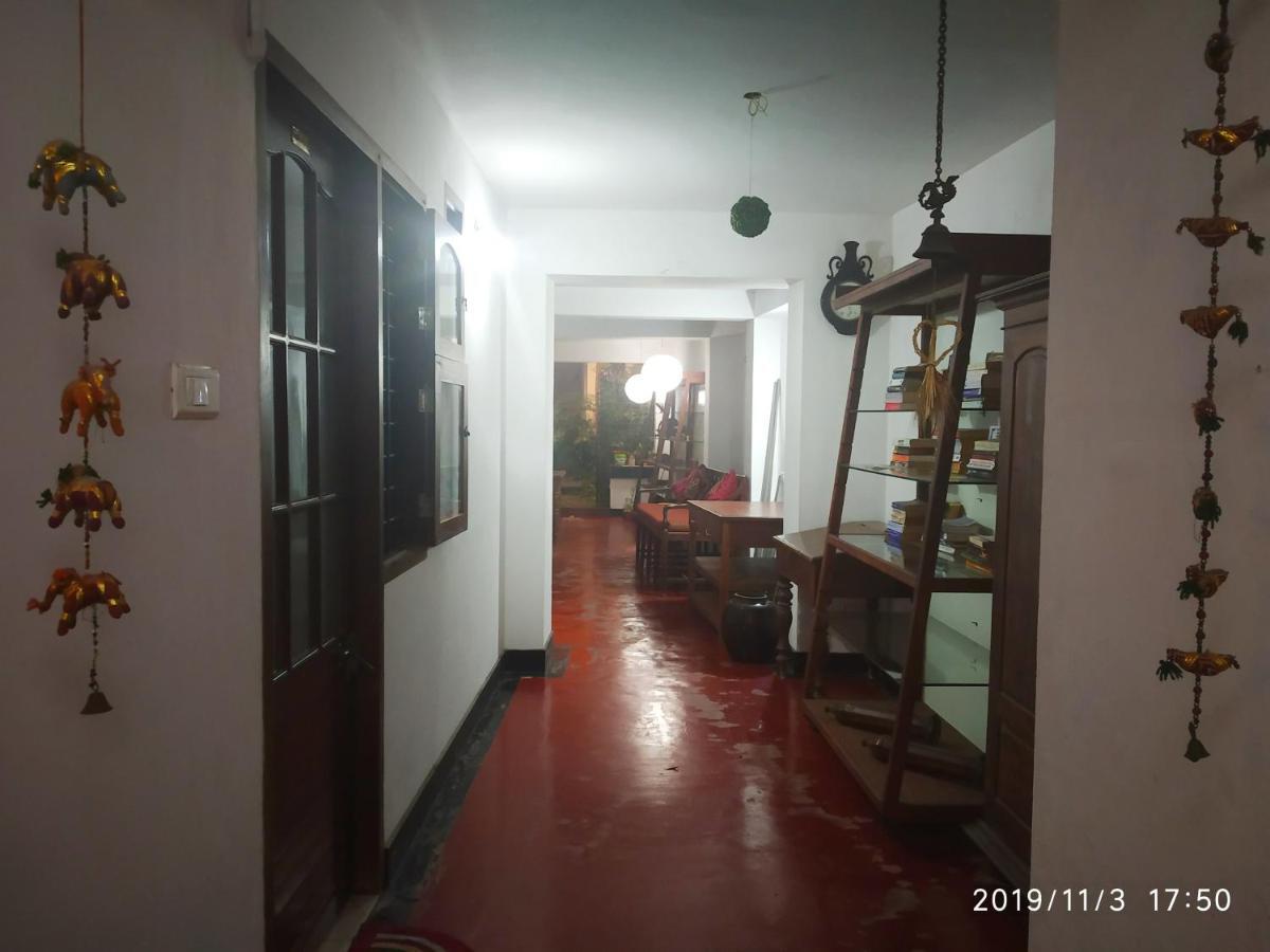 Spice Holidays Hotel Kochi Buitenkant foto